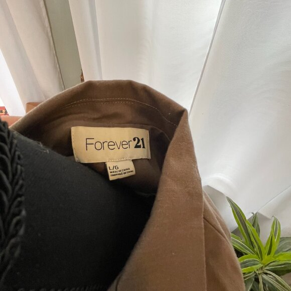 Vest - Picture 4 of 4